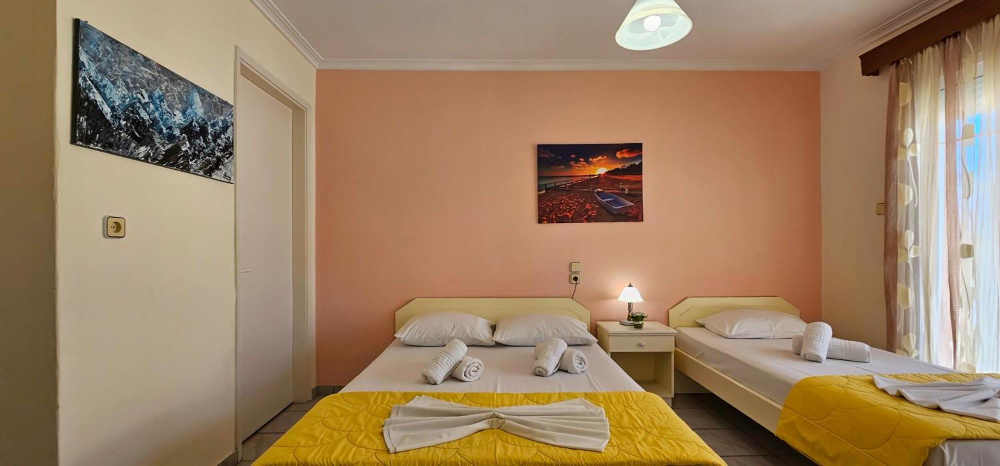 Chariclia Hotel Paralía Buitenkant foto