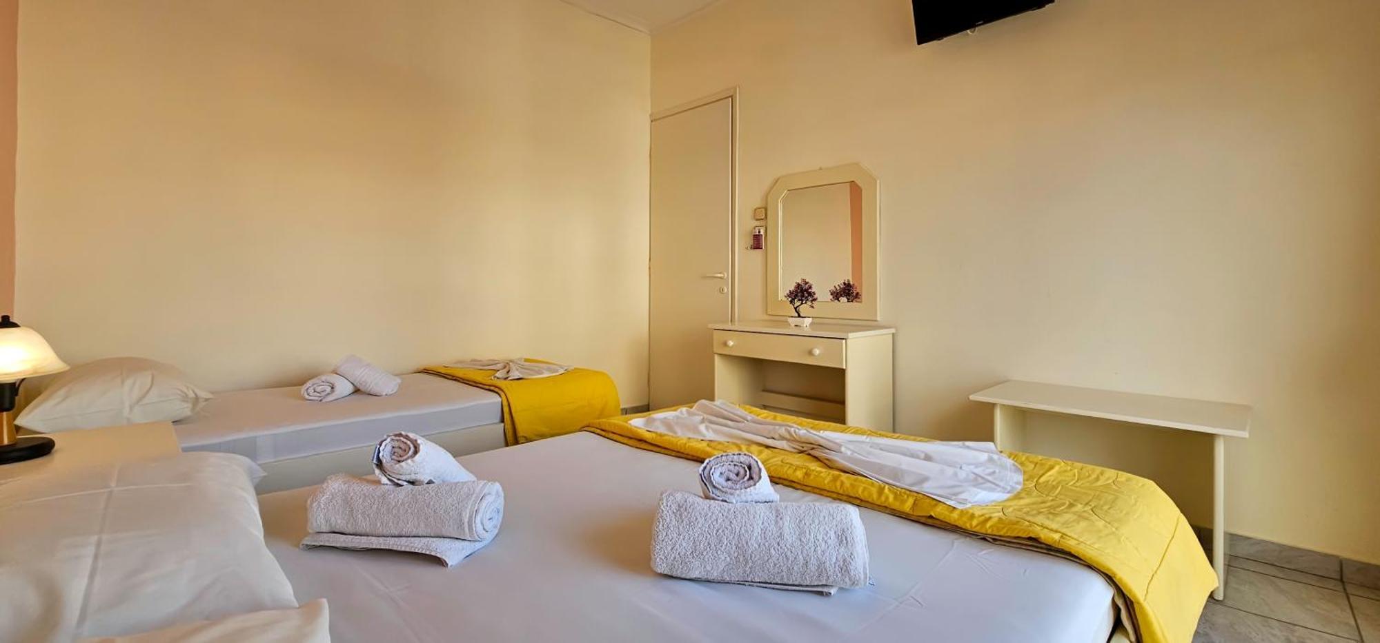 Chariclia Hotel Paralía Buitenkant foto