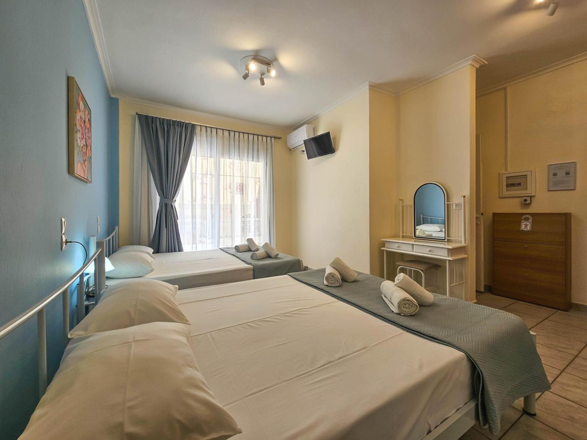 Chariclia Hotel Paralía Buitenkant foto